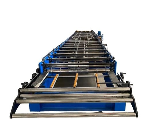Macchina per la formazione di rotoli di lamiere di metallo per tetti di alta qualità con sistema di controllo PLC