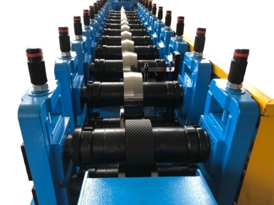 Macchina di modellazione a rotoli leggera completamente automatizzata per aumentare la produttività