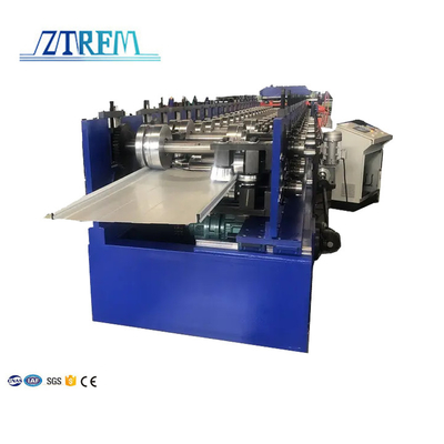 Macchina per la formazione di rotoli di rivestimento di pannelli murali con errore di taglio di più di 1 mm