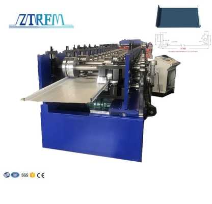 Macchina per la formazione di rotoli a cucitura stazionaria a chiusura a scatto per pannelli di copertura con una singola cucitura a chiusura a scatto
