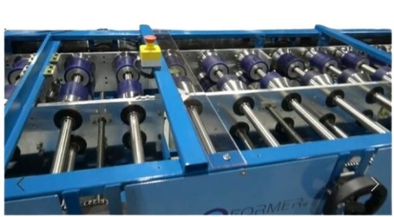 Macchina per la formazione di rotoli per pareti metalliche e profili soffici per prodotti finali lisci e belli