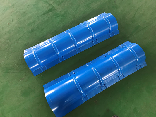 4kw High Performance Ridge Cap Roll Forming Machine per il sistema di copertura senza saldature