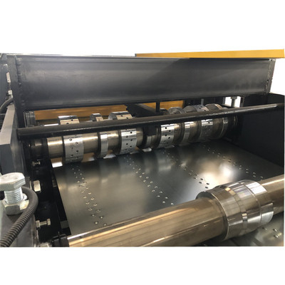 Dovetail Decking roll forming machine per il mercato USA Progettata e fabbricata per esigenze specifiche del paese