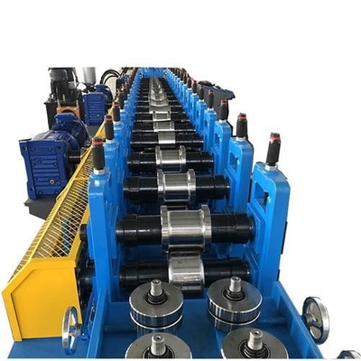 Produzione rapida e precisa con la macchina di formazione di rotoli per il montaggio solare