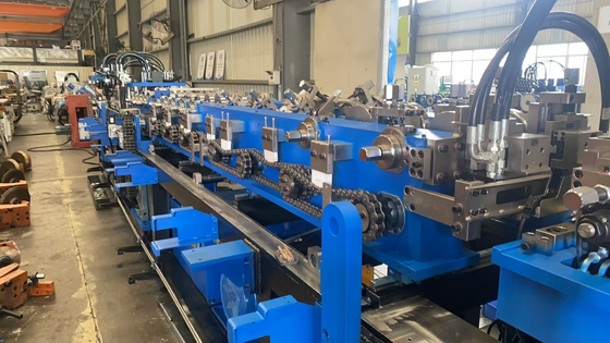 Apparecchiature per le macchine di plastica in acciaio leggero regolabili