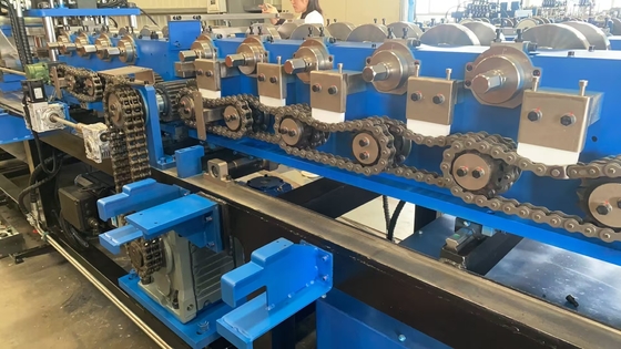 Apparecchiature per le macchine di plastica in acciaio leggero regolabili