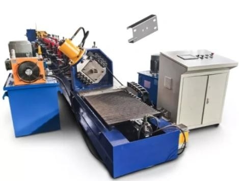 Formatore a rotoli di purlino completamente automatico con rullo regolabile