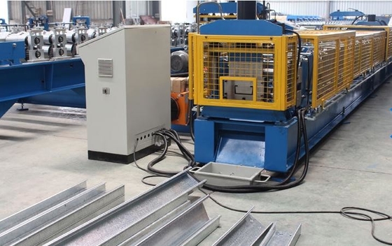 Perforazione idraulica 18 stazioni C Purlin Roll Forming Machine PLC