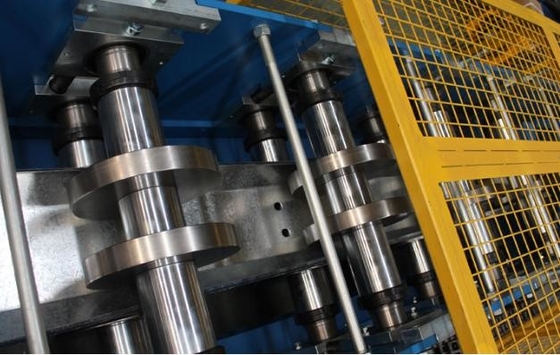 Perforazione idraulica 18 stazioni C Purlin Roll Forming Machine PLC