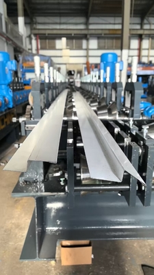 Macchine per la formazione di rotoli di taglio per acciaio e alluminio con capacità di spessore compresa tra 30 e 16 calibri