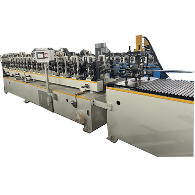 Macchina di laminatura per rivestimento in acciaio regolabile in dimensioni automatiche