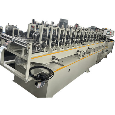 Macchina di laminatura per rivestimento in acciaio regolabile in dimensioni automatiche
