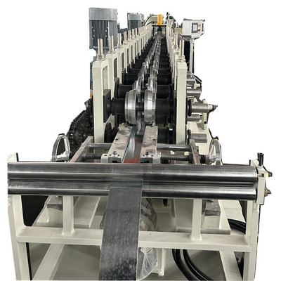 Macchina di laminatura per rivestimento in acciaio regolabile in dimensioni automatiche