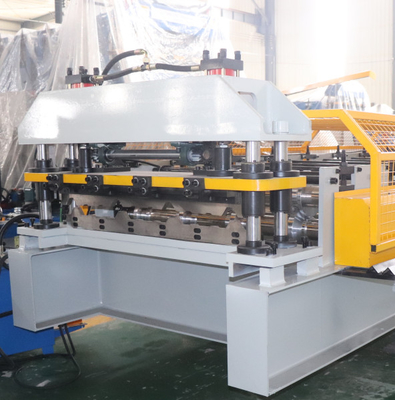 Macchina per la formazione di rotoli di pannelli di tetto a catena azionata da Ag 220v