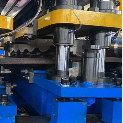 Macchine per la costruzione di piastrelle per tetto metallico