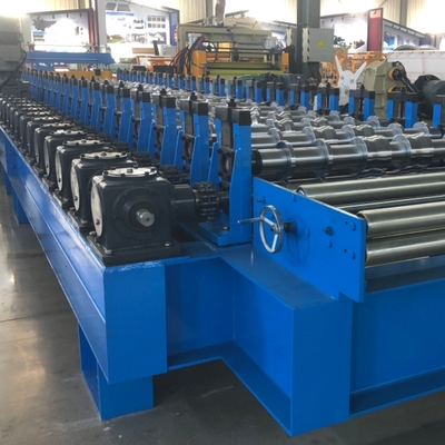 Macchina formatrice per rotoli di lamiere per tetti in metallo IBR (45 m/min)