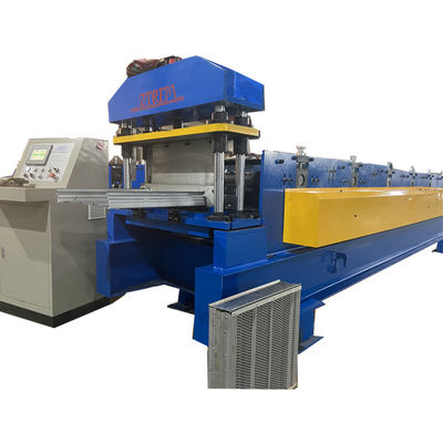 Macchine per la formazione di profili di pannelli di barriera acustica acustica