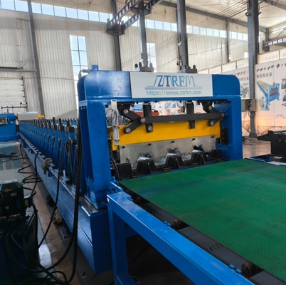 MACCHINE FORMATRICI PER PANNELLI METALLICI